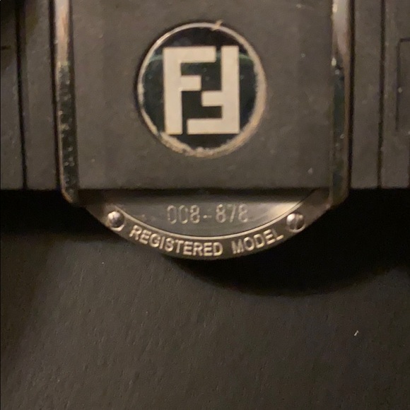Unique Fendi watch 💕 - Picture 11 of 13